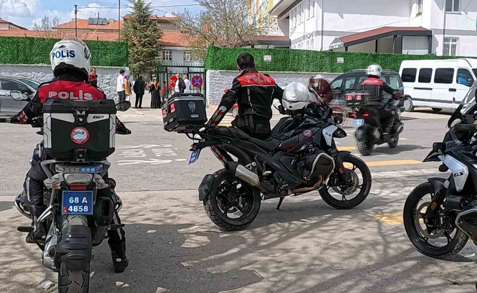 Aksaray’da okullar polisin göz hapsinde