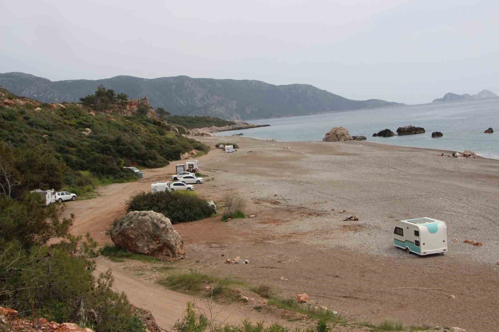 Antalya’da karavan krizi! Tahliye edildiler