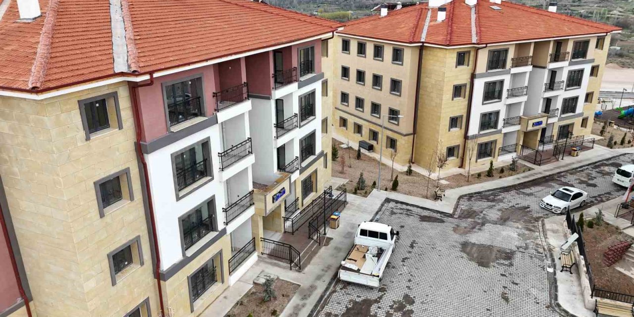 Sulusaray TOKİ konutları hak sahiplerine teslim edildi