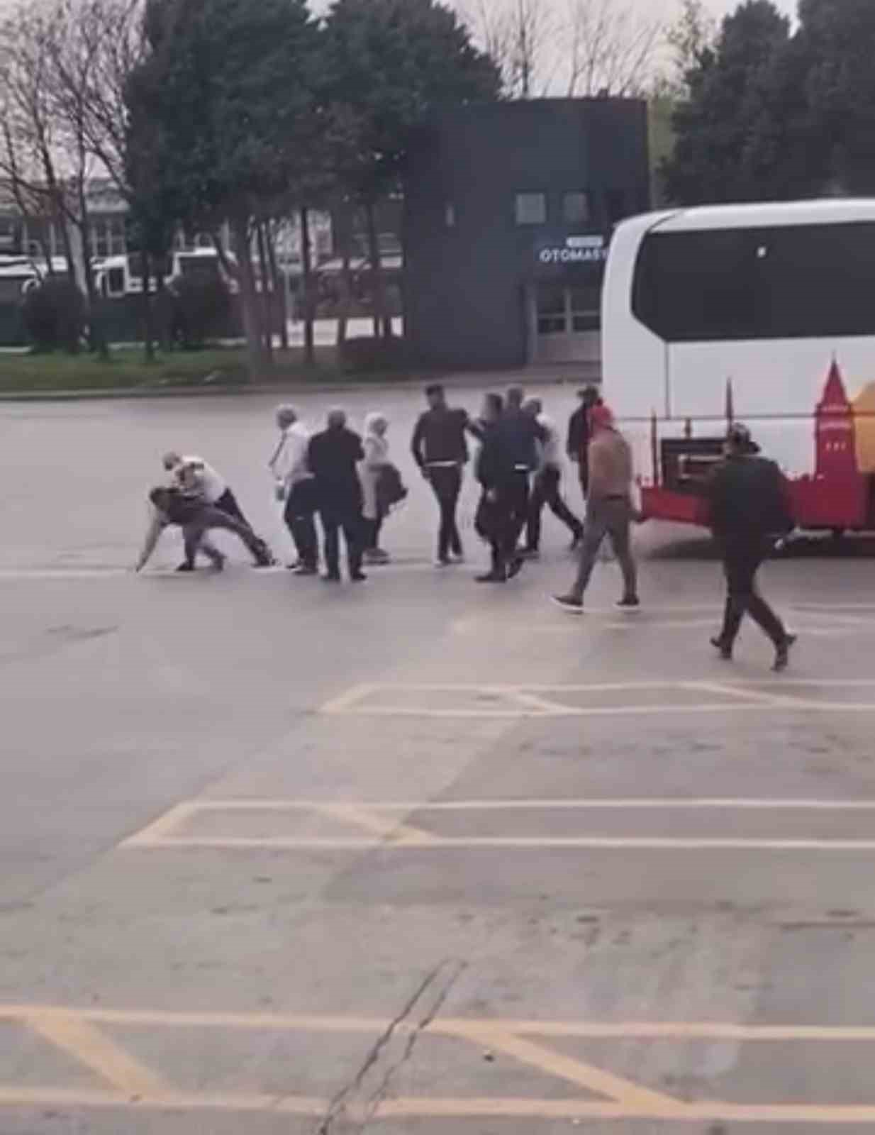 Bursa'da ortalık karıştı! Otogarda kıyasıya dövüş