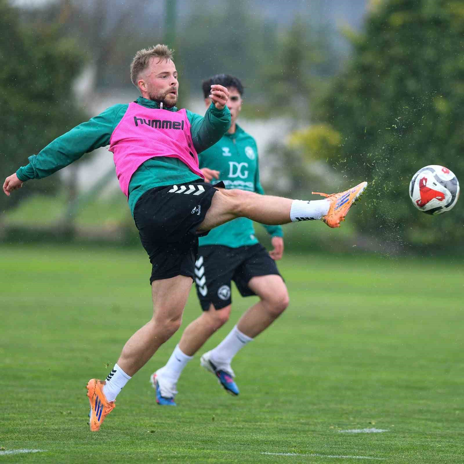 Havaya giren Konyaspor sürpriz hazırlıyor
