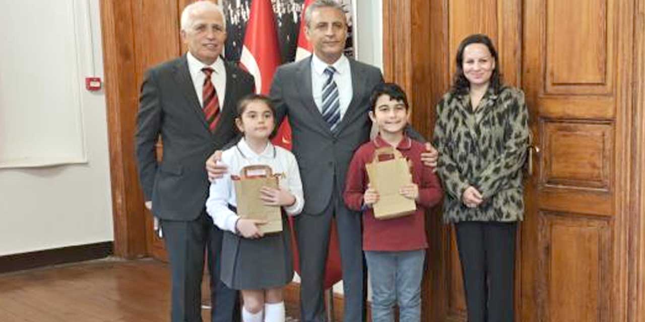 23 Nisan’da koltuğu devralıp patlamış mısır istedi