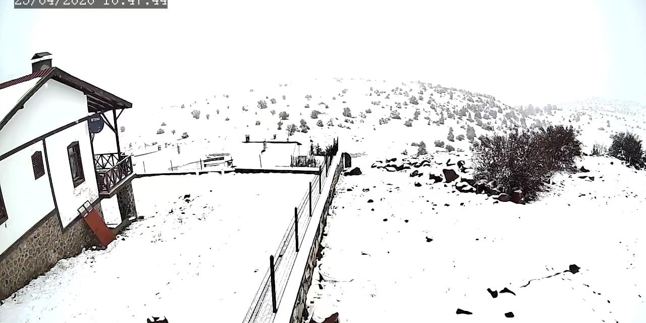 Beypazarı’nda Kar Sürprizi: Yüksek Kesimler Gelinliğini Giydi