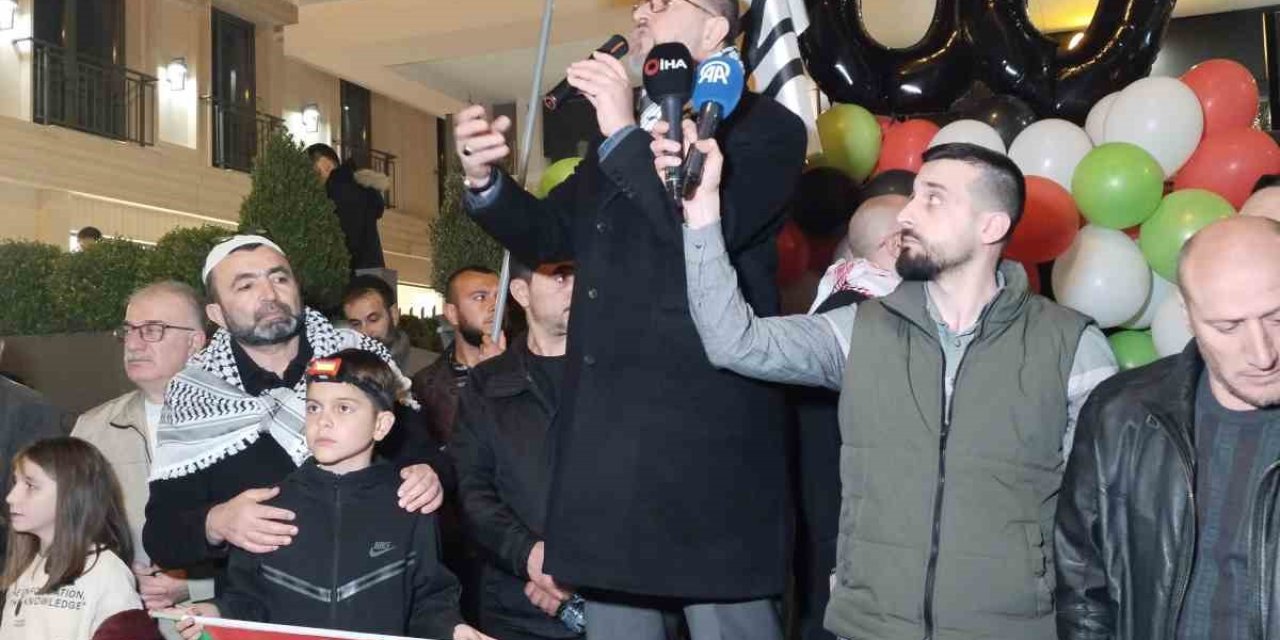 Üsküdar'da 200 Günlük Boykot: Netanyahu Maketi Asıldı