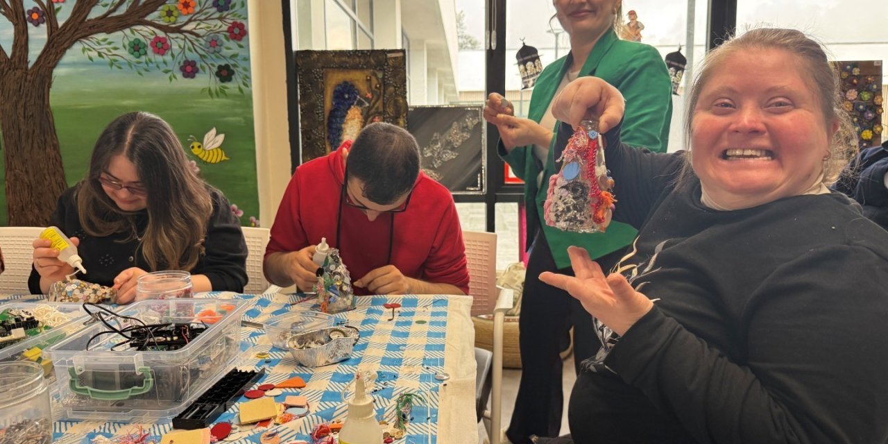 Cam atıklar böyle sanata dönüştü