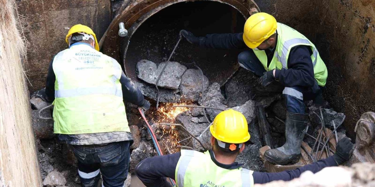 Ekonomik ömrünü tamamlamış 35 yıllık vana değiştirildi