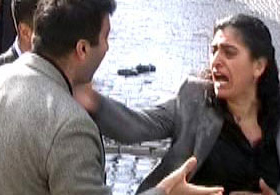 BDP'li vekil başkomiseri tokatladı İZLE