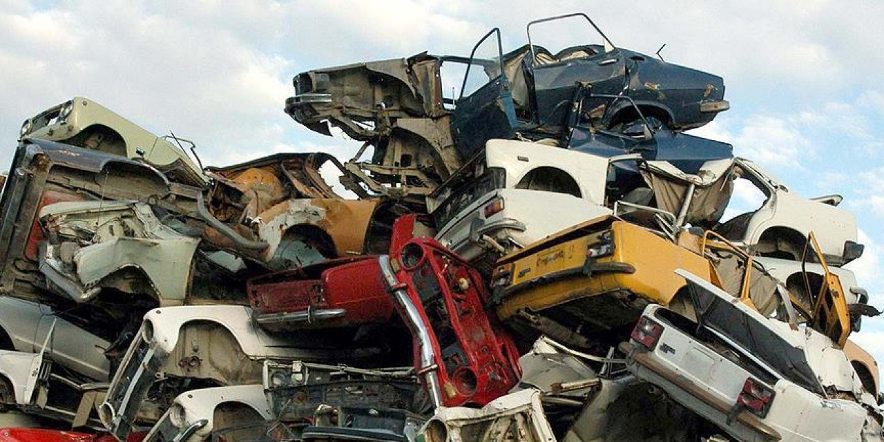 Hurda Teşviki Bekleyenlere Kötü Haber: "Hurda Yasası"nı Rafa Kaldıran 4 Sebep