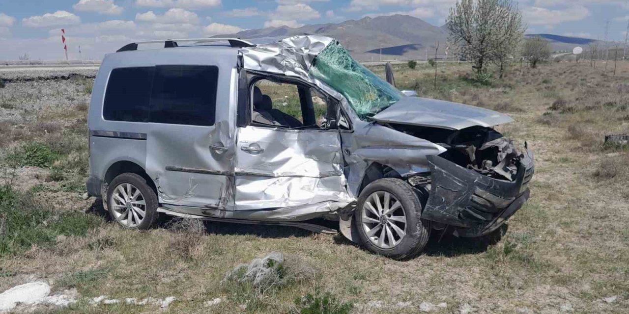 Meke Kavşağı’nda Feci Kaza: Hamdi Düzgüner Hayatını Kaybetti