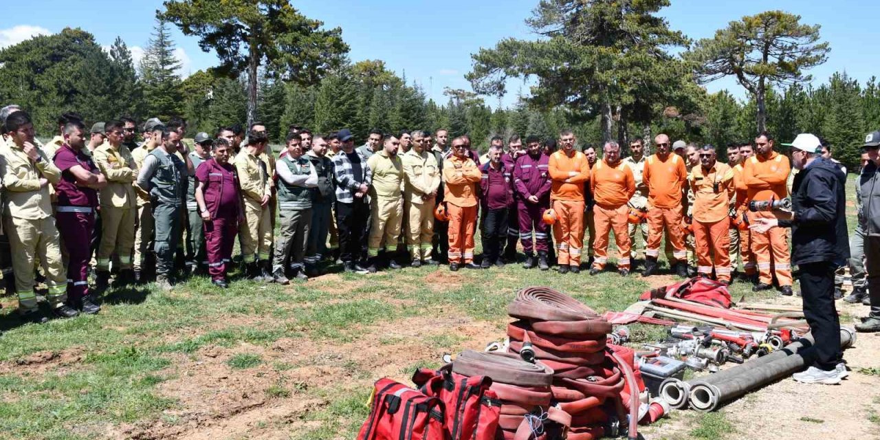 Konya’da Orman Yangınlarına Karşı 'Yaren' Gücü: Ekipmanlar Teslim Edildi