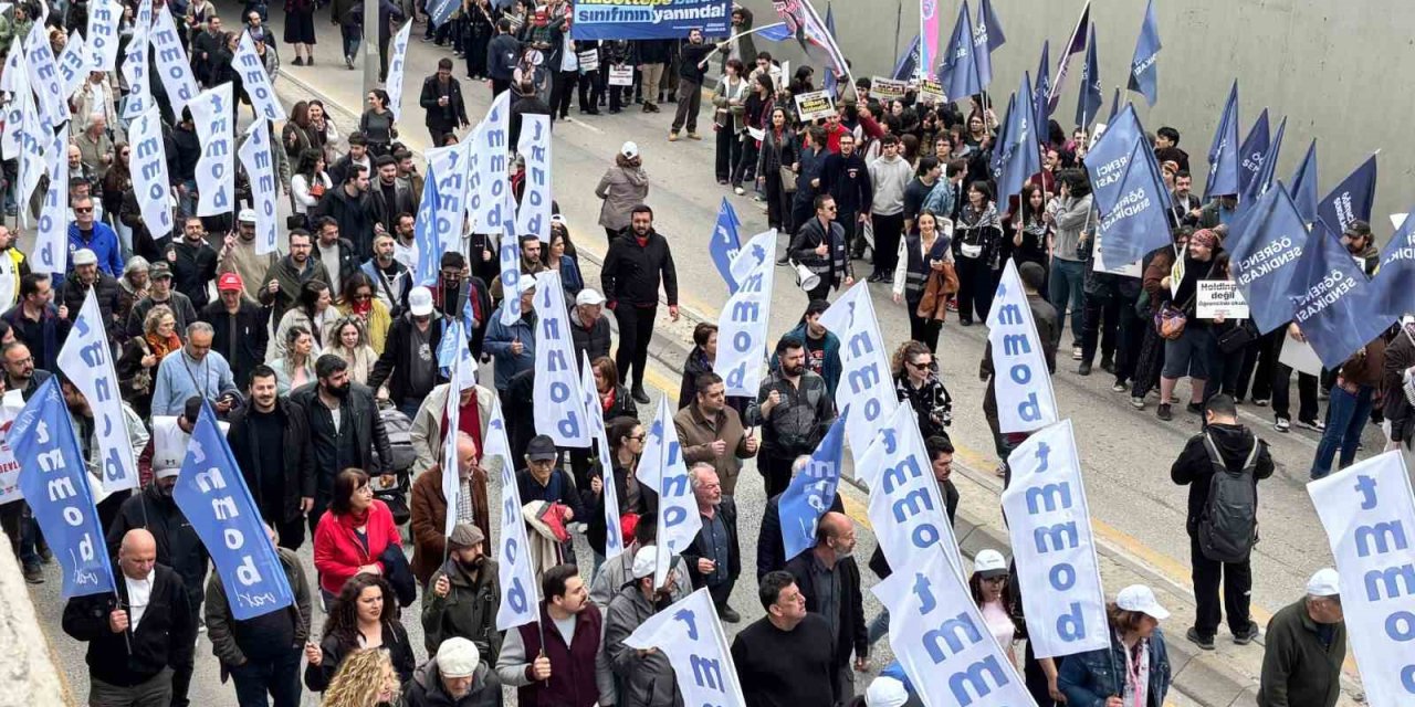 Tandoğan Meydanı'nda Binlerin Yürüyüşü