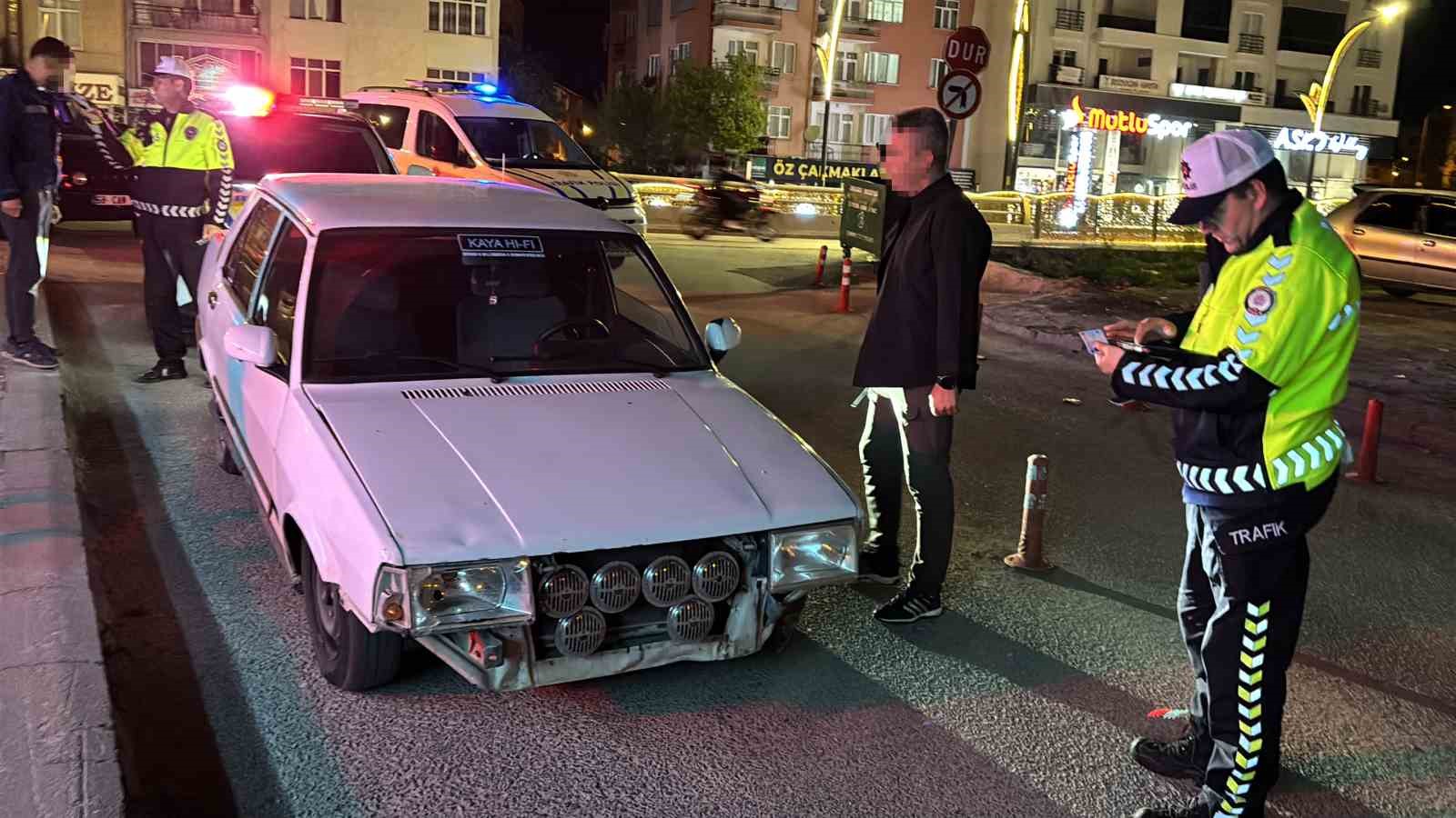 Böyle Cesaret Görülmedi! Muayene, Sigorta, Plaka Yok