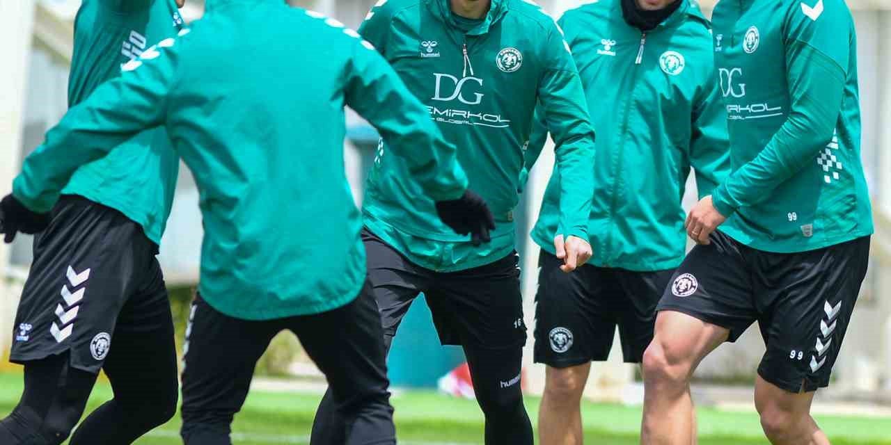 Konyaspor'dan Afrika açılımı: İki genç futbolcu ile sözleşme imzalandı