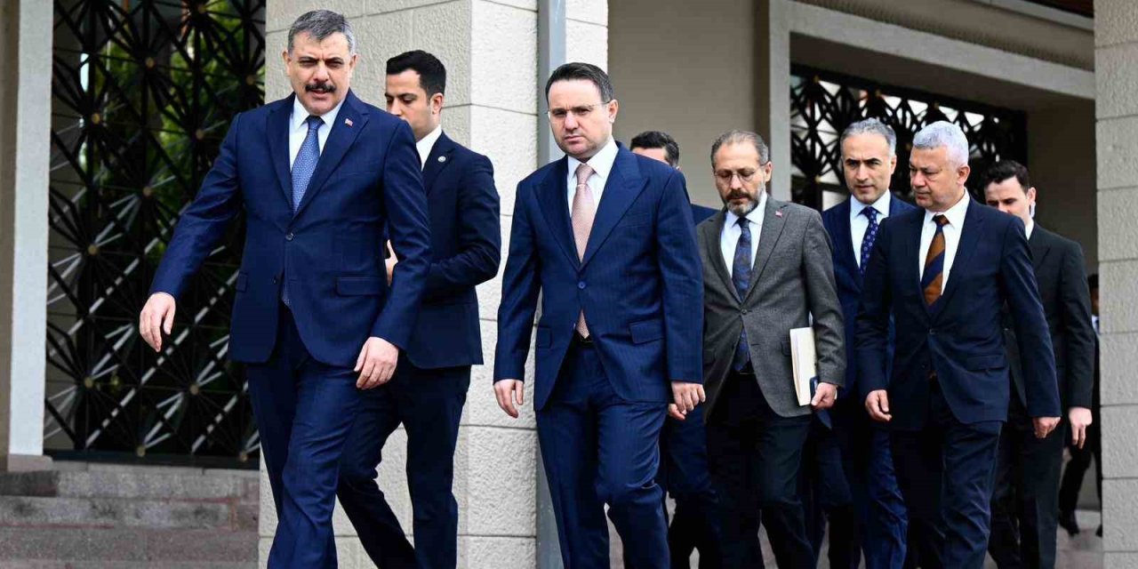 Ankara'da Kritik Buluşma! İki Bakan Arasındaki Görüşmeden İlk Mesaj Geldi