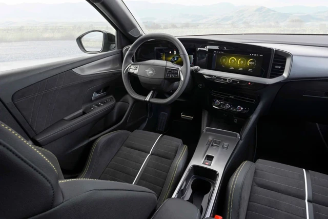 Opel’in Elektrikli Canavarı Türkiye’de: Mokka GSE 5,9 Saniyede 100’e Çıkıyor!