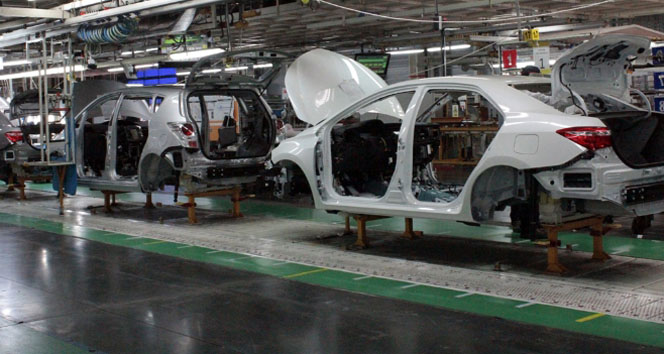 Toyota’ya Savaş Freni: 4,2 Milyar Dolarlık Fatura ve Dev Kâr Sarsıntısı!