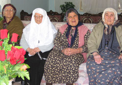 Neden evlerde yaşlı odası yok?