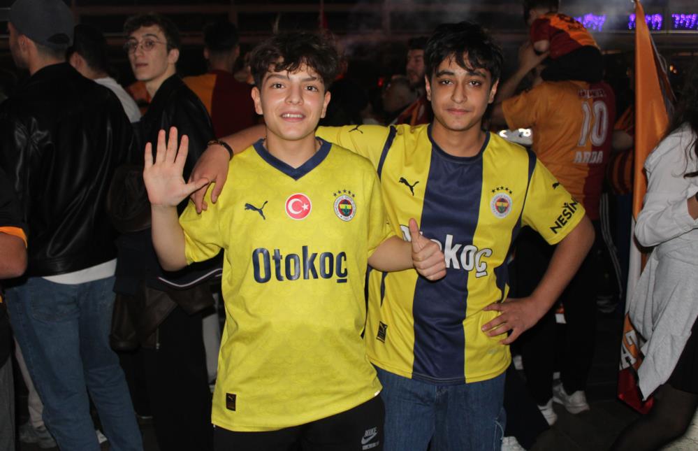 Fenerbahçe Taraftarından Şampiyonluk Provası! Nasıl Yapıldığını Unuttuk