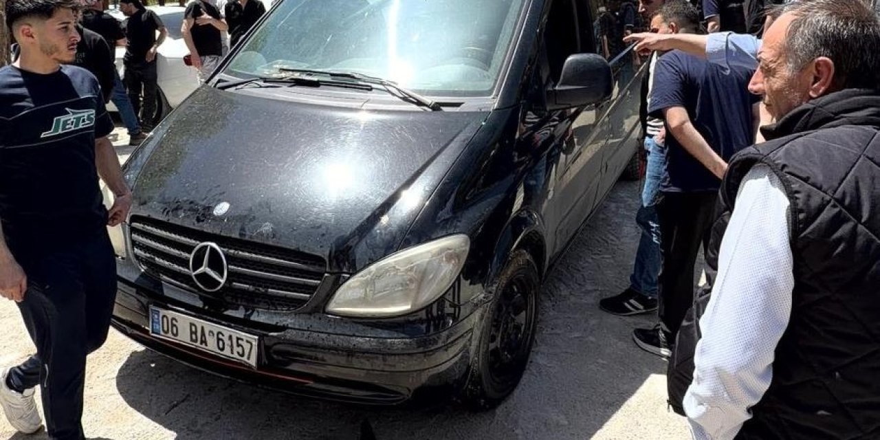 Bozkır’da Panik! Freni Boşalan Minibüs Çaya Uçtu