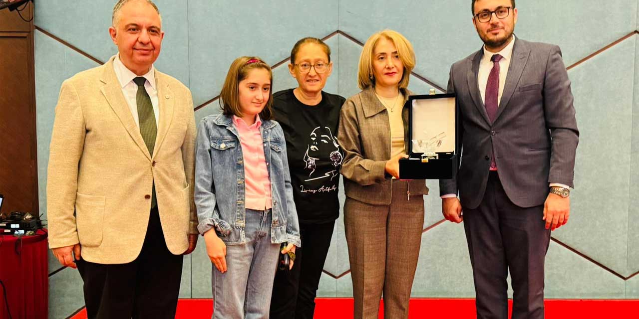 Mesaisi Bitmeyen Meslek: Eczacılığın Kalbinden Konya Mesajı