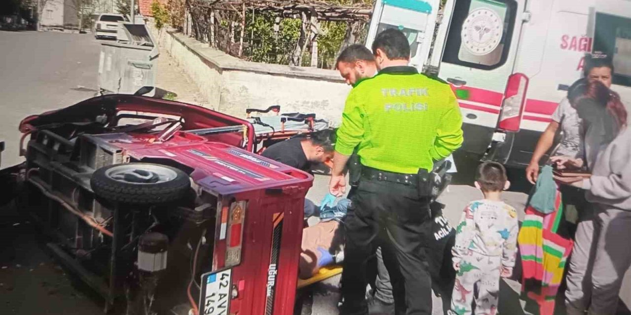 Kavşakta feci çarpışma! Ağır yaralı şahıs Konya'ya sevk edildi