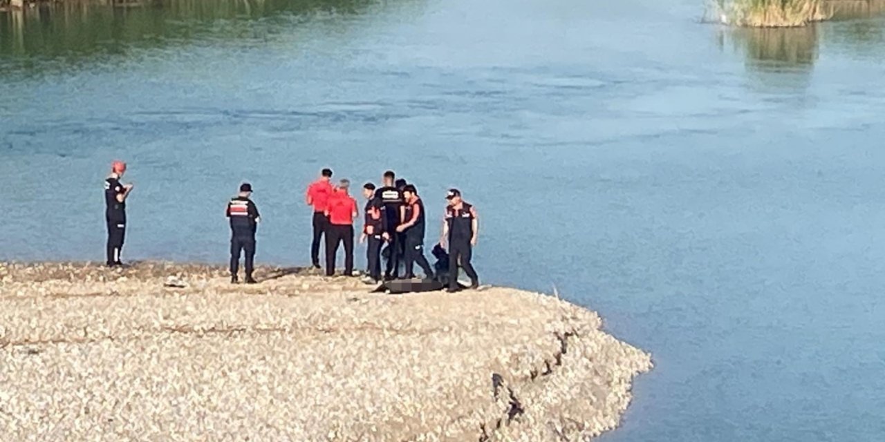 Serinlemek için girdiği Aksu Çayı sonu oldu