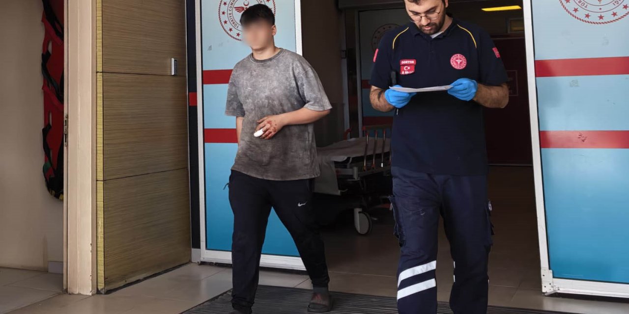 16 yaşındaki gencin parmağı koptu