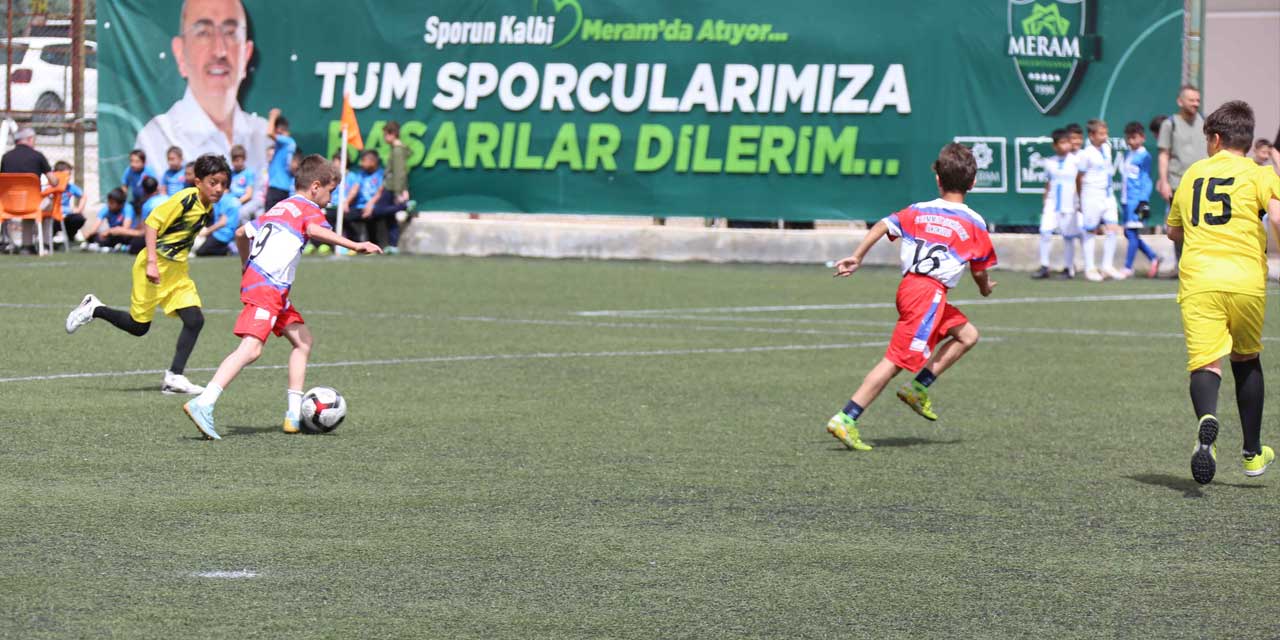 Meram’da Futbol Şöleni Başladı: MEGA Turnuvası’nda İlk Düdük Çaldı