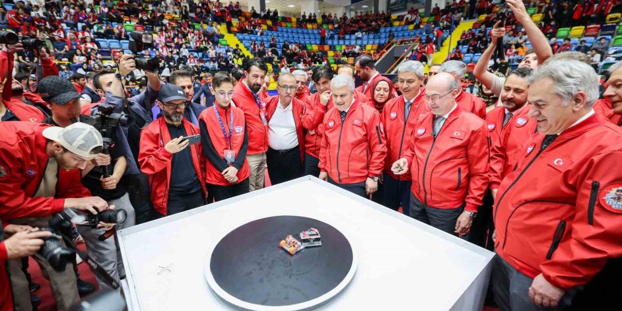 Robotlar Sahaya İndi! Konya’da TEKNOSEL 2026 Heyecanı Başladı