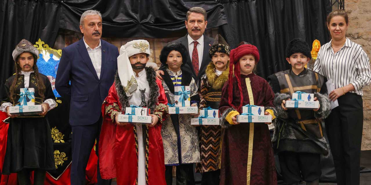 Meram’da Tarihi Gurur: ‘Korkusuz Liderler’ Sahnede Devleşti!
