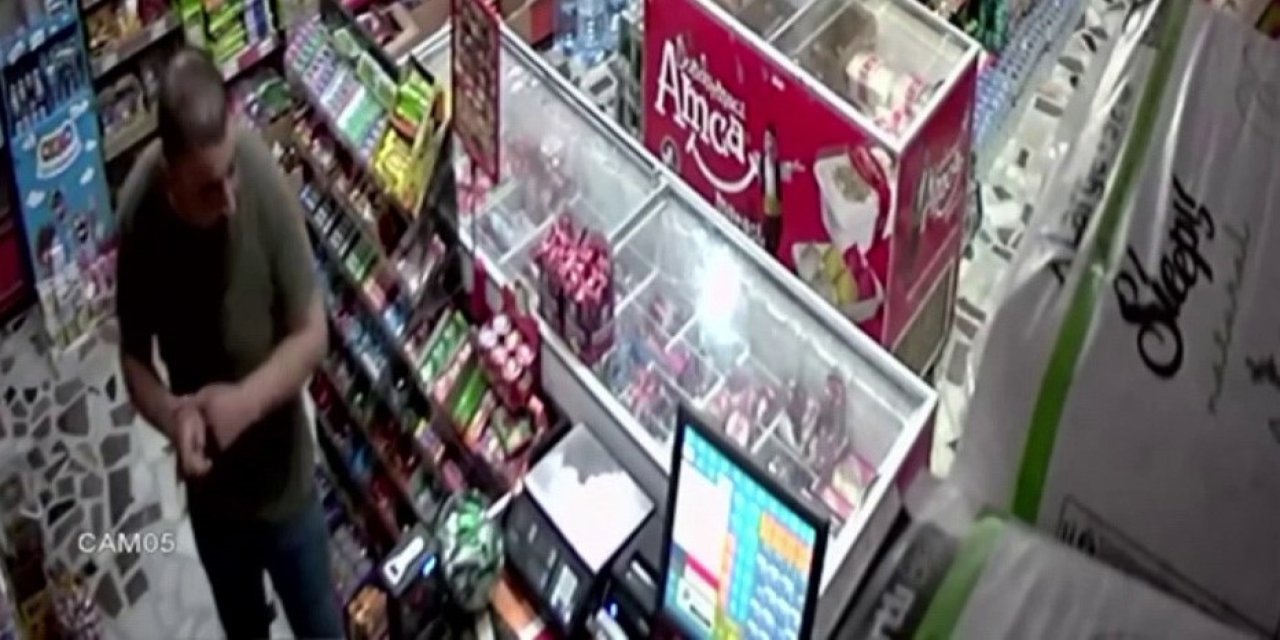 Marketten bıçak alıp eşinin önünü kesti