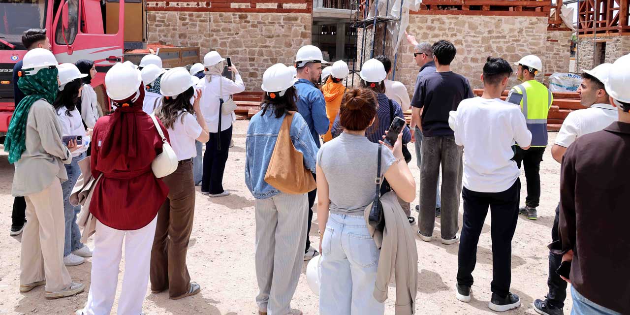 Mimarlık Dünyasının Gözü Karatay’da: Arasta Çarşısı Derslik Oldu!