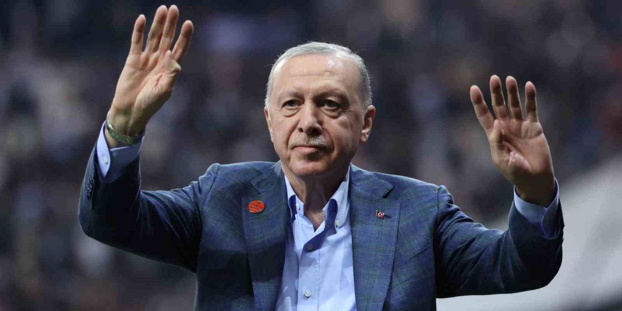 Erdoğan’dan gençlere uyarı: Sizi vitrin süsü yapmak istiyorlar!
