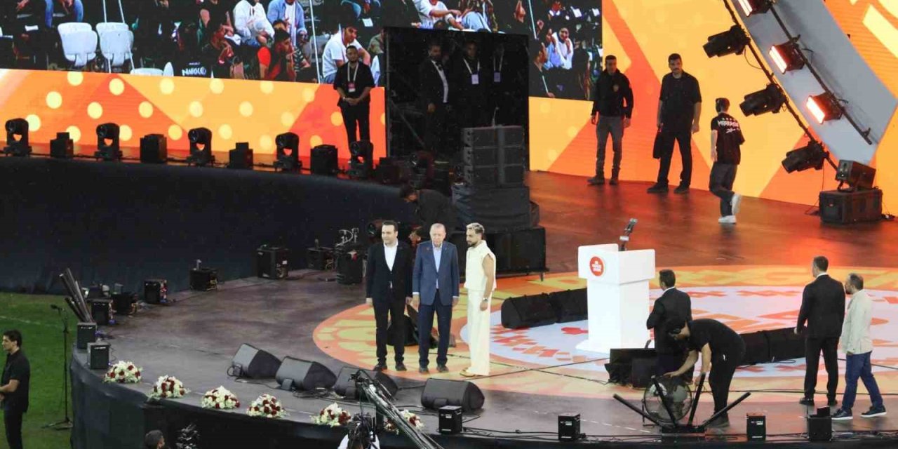 Cumhurbaşkanı Erdoğan, Sefo’nun konserini izledi