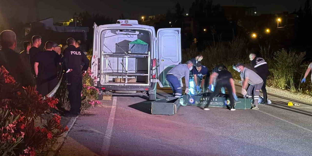 Trafikteki Basit Tartışma Katliamla Bitti: 3 Akraba Aynı Araçta Ölüme Gitti!