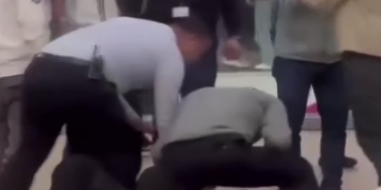 Ankamall'da bıçaklı kavga!