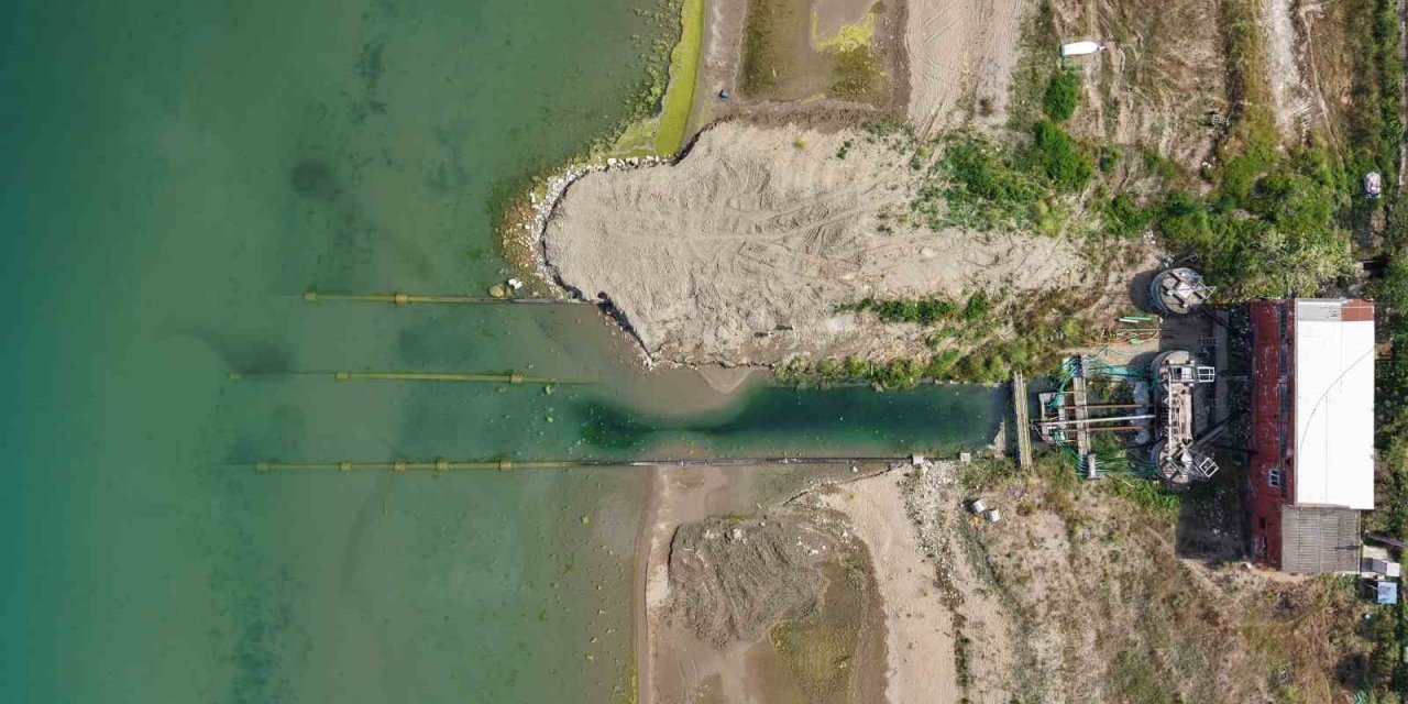 Herkes yeni bir bazilika sanıyordu... İznik Gölü'nün altından çıkan devasa gerçek şoke etti