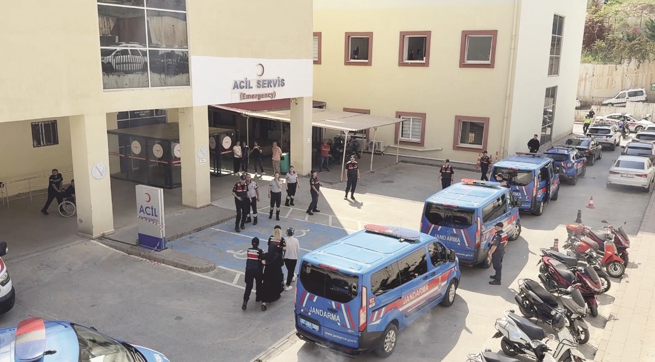 Gazipaşa karıştı! Reçete operasyonunda çok sayıda gözaltı