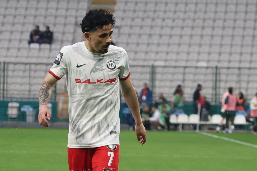 Çorum FK, Konya’da tarih yazdı