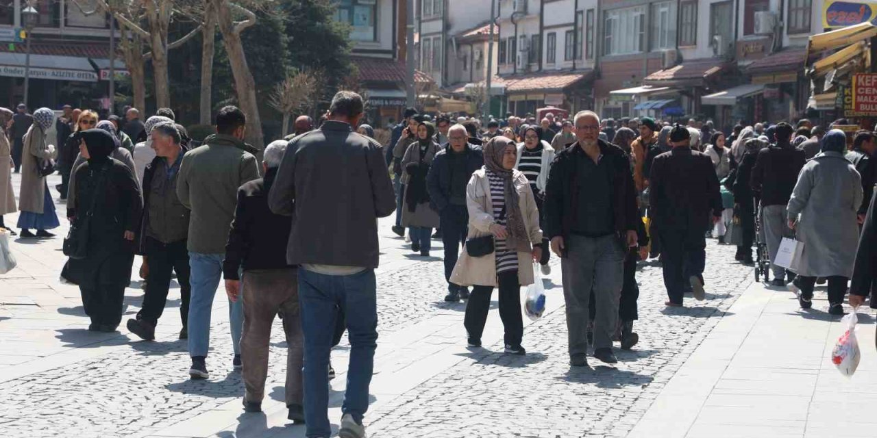 Yolculuğa Çıkacaklar Dikkat! Damarlarda Pıhtı Riskini Bu Yöntemle Önleyin