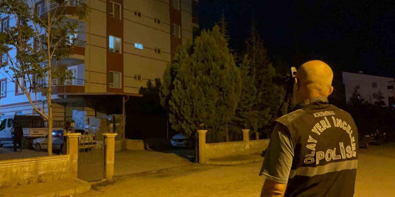 Öfkeli Kadın, Dini Nikahlı Eşini Bıçakla Ağır Yaraladı