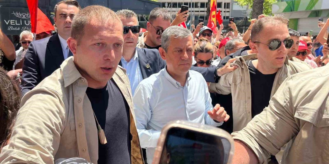Valilik Yasakladı, CHP Dinlemedi: Özgür Özel Mitingine Polis Müdahalesi
