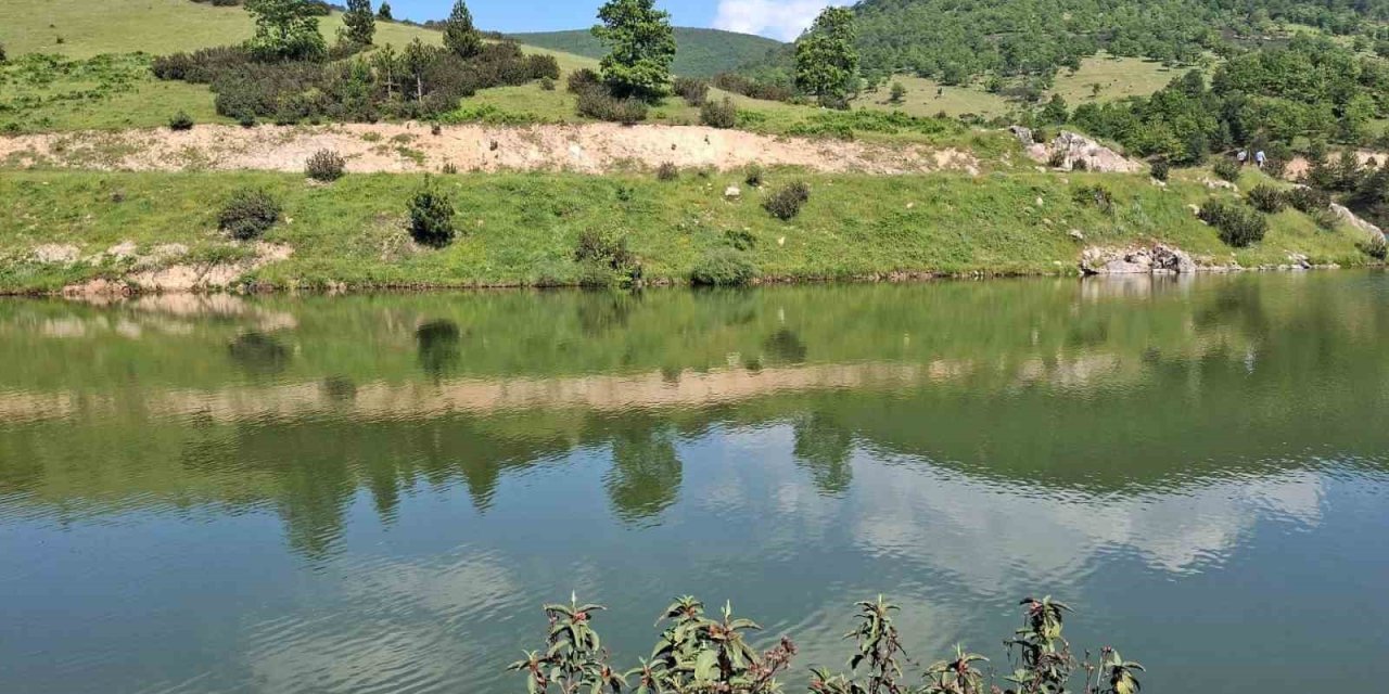 16 yaşındaki Mustafa, arkadaşlarıyla girdiği gölette can verdi