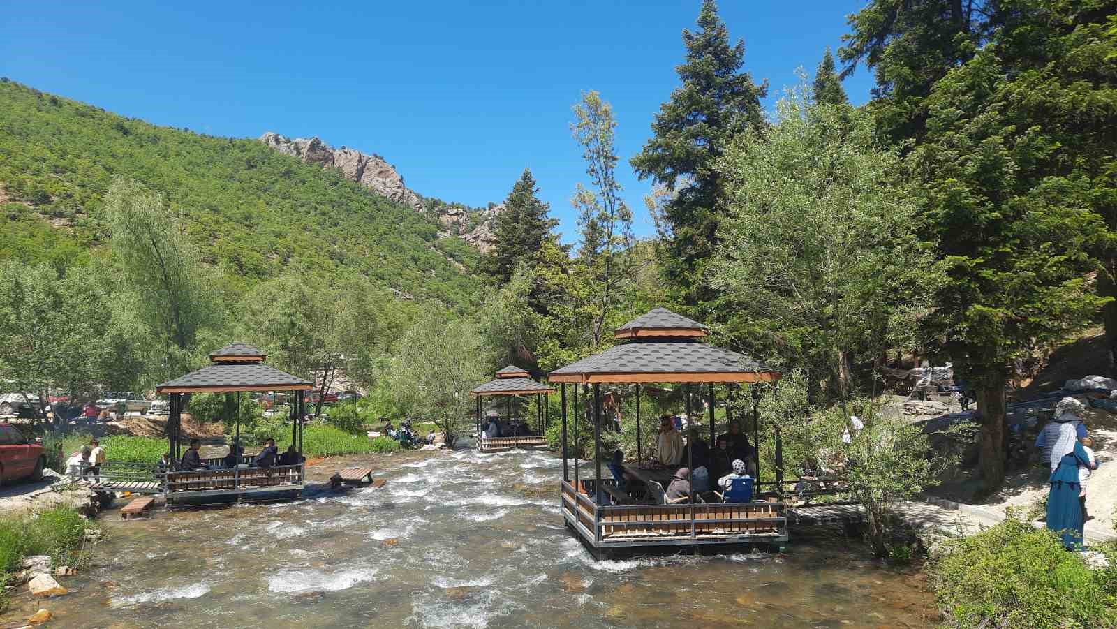 Konya Bayramda Saklı Cennete Aktı