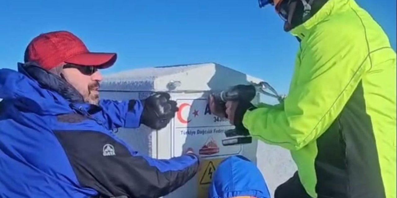 Dağcılar Aydos Dağı zirvesinde buluştu