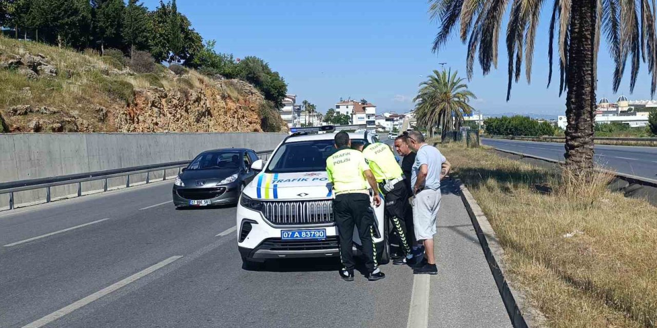 Direksiyonda sara nöbeti geçirdi, ehliyetine el konuldu