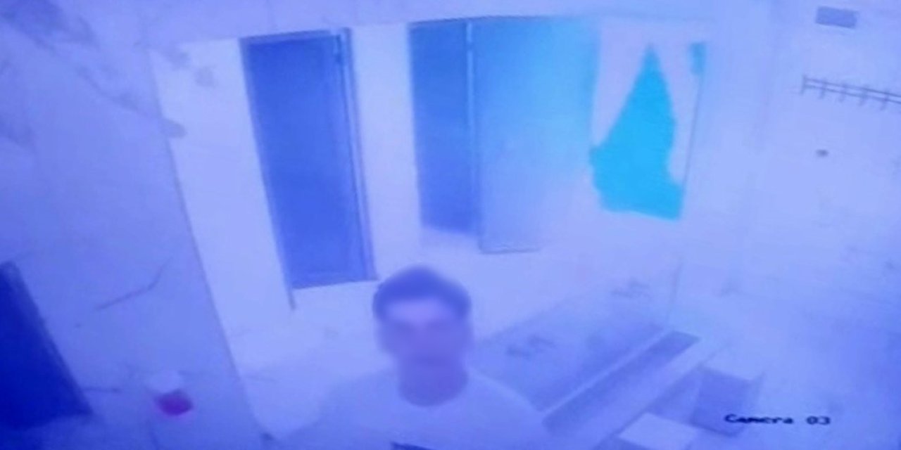Önce Süslendiler Sonra Kamerayı Çaldılar