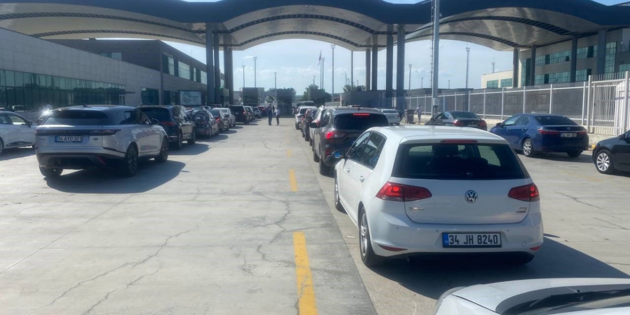 Avrupa Kapılarında Tarihi Gece: Giriş Rekorları Üst Üste Kırıldı