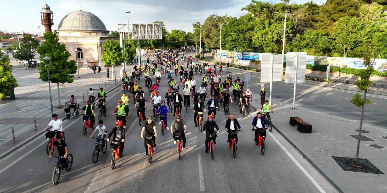 Konya Pedal Çevirdi: Kılıçarslan Meydanı’ndan 31 İlçeye Canlı Bağlantı
