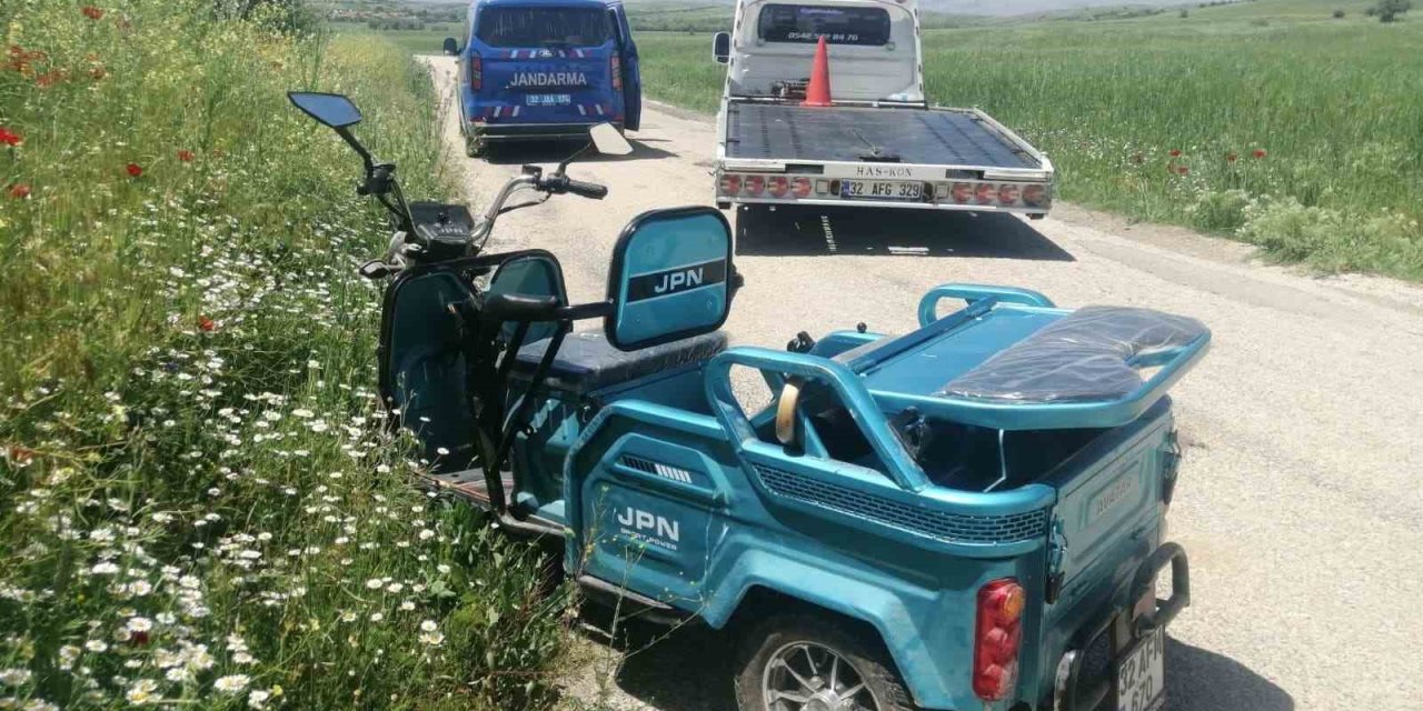 Eşini yolcu etti, dönüş yolunda can verdi
